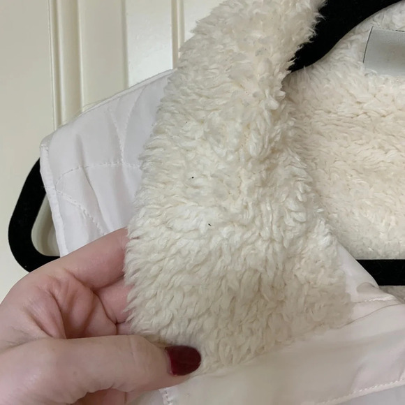 Mountain Lake Sherpa Vest - Picture 5 of 8